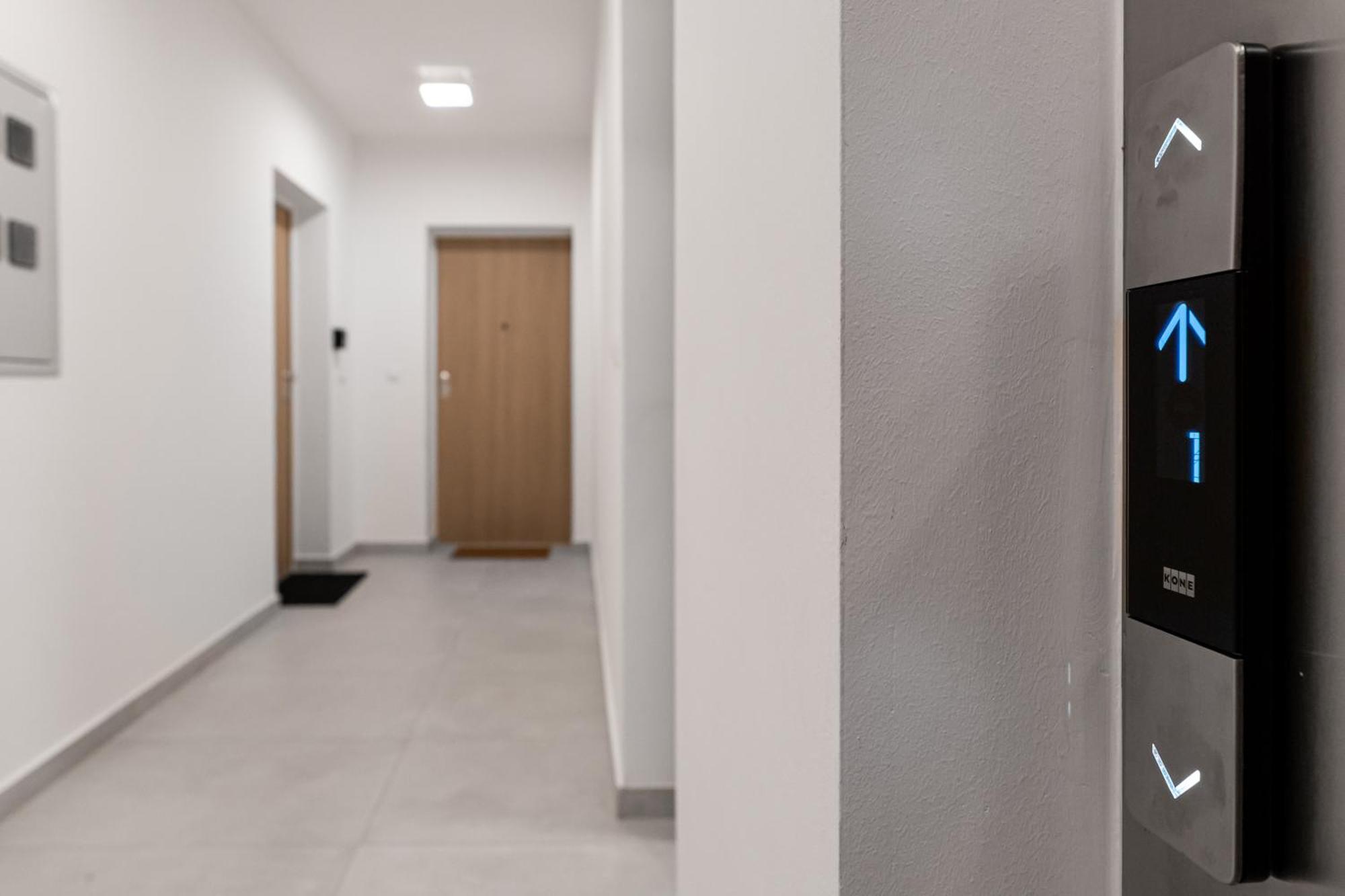 Tres Fenestras Zadar - Private Parking Apartment Екстериор снимка